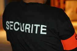 Agent de sécurité pour effectuer des rondes de surveillance à pied ou véhiculé   